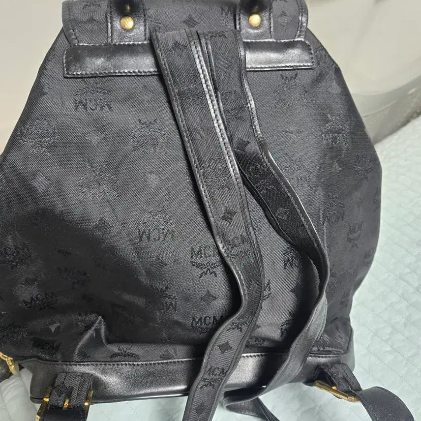 [BUNJANG] MCM Black Logo Backpack / MCM 블랙 로고 백팩