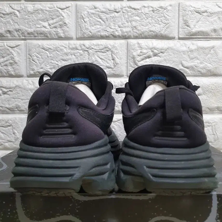 [BUNJANG] Hoka All Black Sneakers / 호카 올블랙 운동화