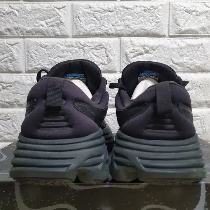 [BUNJANG] Hoka All Black Sneakers / 호카 올블랙 운동화