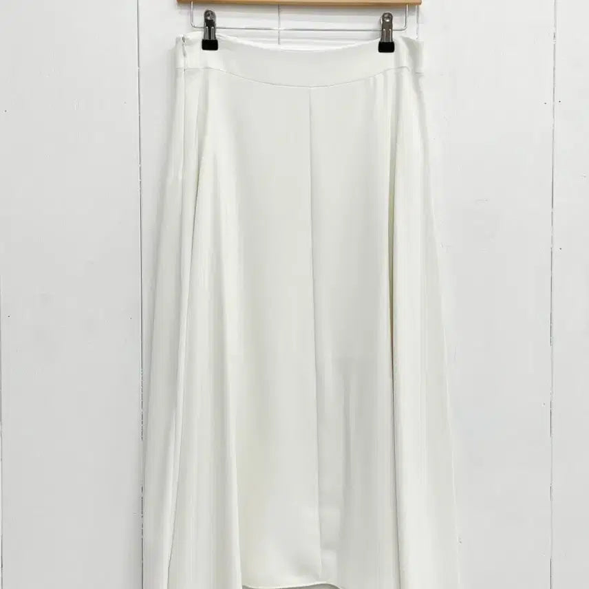 [BUNJANG] ATR White Flare Long Skirt / ATR 화이트 플레어 롱 스커트