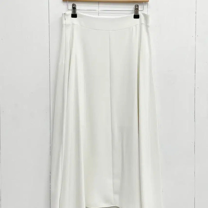 [BUNJANG] ATR White Flare Long Skirt / ATR 화이트 플레어 롱 스커트