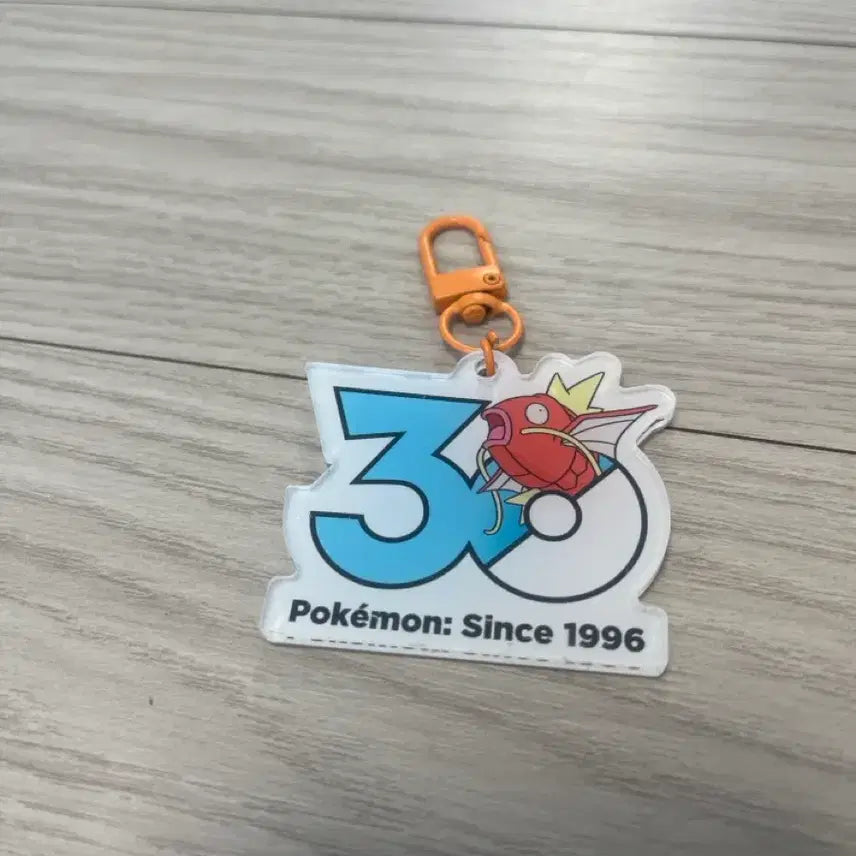 [BUNJANG] Pokemon 30th Anniversary Magikarp Acrylic Keychain / 2026 포켓몬 30주년 잉어킹 아크릴 키링