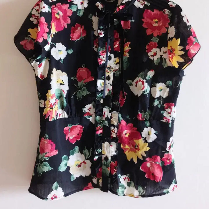 [SOLD OUT] 로라애슐리 리본 플라워  블라우스