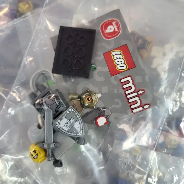 [BUNJANG] LEGO Minifigure Hero Knight (Unused) / 레고 시즌 미니피규어 영웅기사 미사용 팝니다
