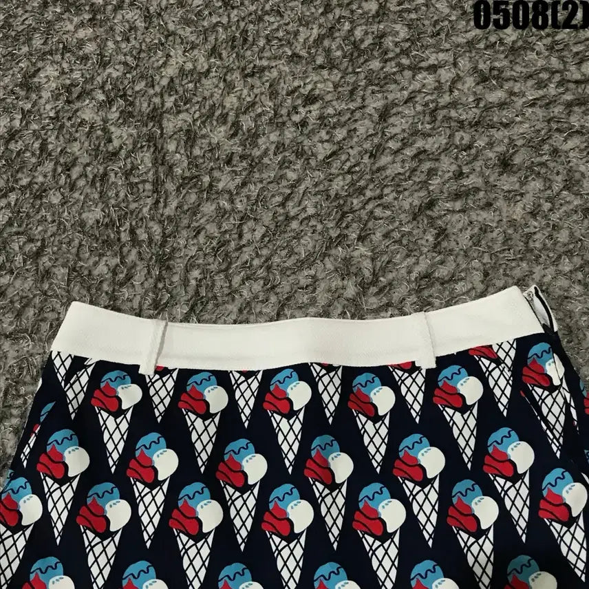 [BUNJANG] LEEDONGSOO SPORT Ice Cream Pattern Flare Skirt / LEEDONGSOO SPORT 아이스크림 패턴 플레어 스커트 m
