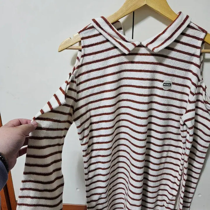 [BUNJANG] Shoulder Cut-Out Long Sleeve T-Shirt / 어깨트임 티셔츠 새옷입니다