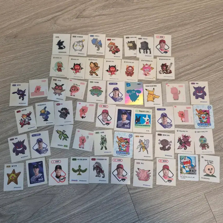 [BUNJANG] 50-Piece Mixed "Tti-bu-ssil" Sticker Collection (Pokemon, Cookie Run, Pro Baseball) / 띠부씰 50장