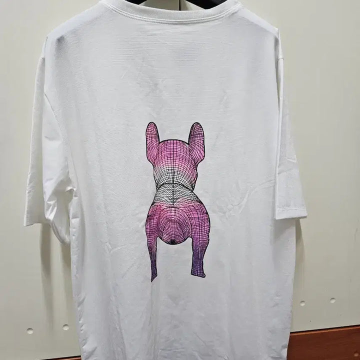 [BUNJANG] White Short-Sleeve T-Shirt with Dog Graphic Print / 티셔츠 새옷입니다