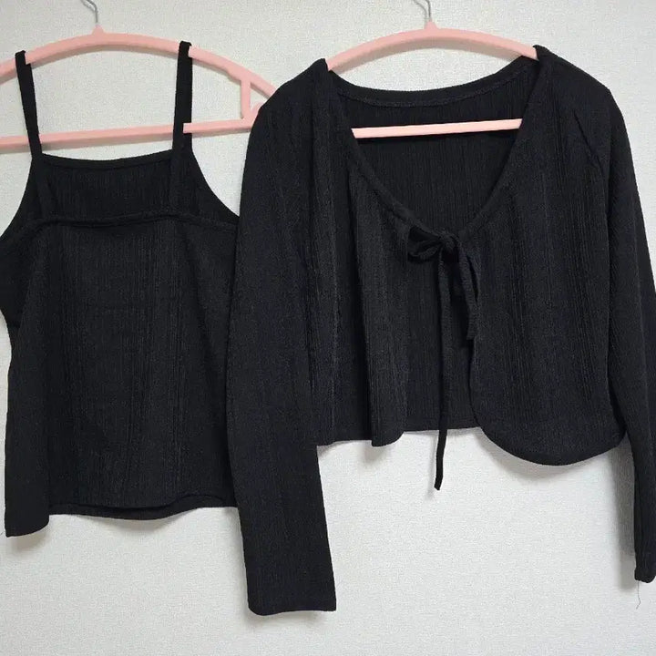 [BUNJANG] Black Spaghetti Strap Cardigan Set / 블랙 끈나시 가디건 세트