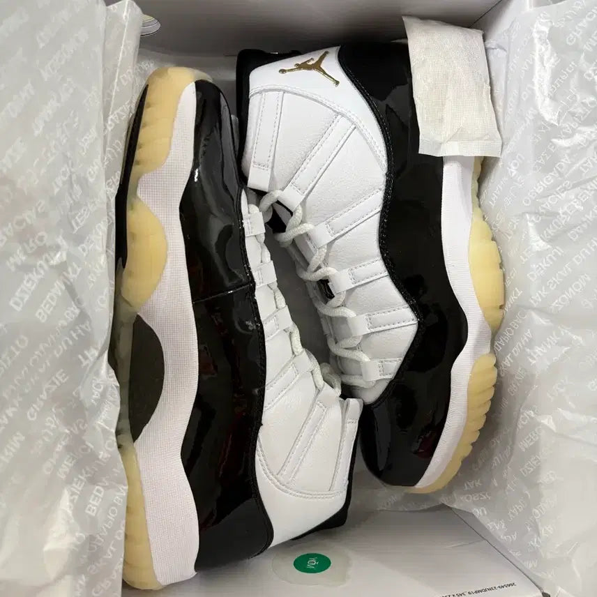[BUNJANG] Air Jordan 11 Gratitude / 280 조던 11 그래티튜드