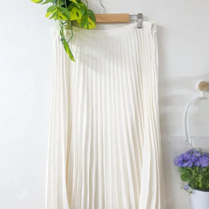 [BUNJANG] Morgan 20SS Pleated Long Skirt Ivory / 모르간 20ss 플리츠 주름 롱스커트 77 아이보리