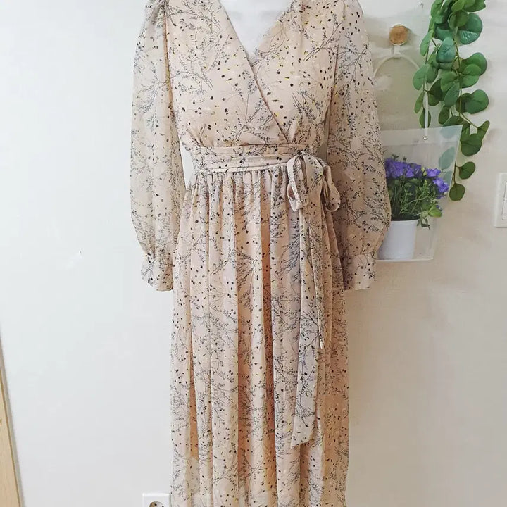 [BUNJANG] Amuse Wrap Style Chiffon Long Dress Beige / 어뮤즈 랩스타일 쉬폰 롱원피스 55 66 베이지