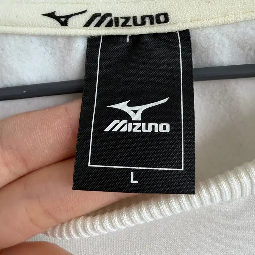 [BUNJANG] Mizuno Snowgear White Sweatshirt L / 미즈노 스노우기어 흰색 맨투맨 티셔츠 L