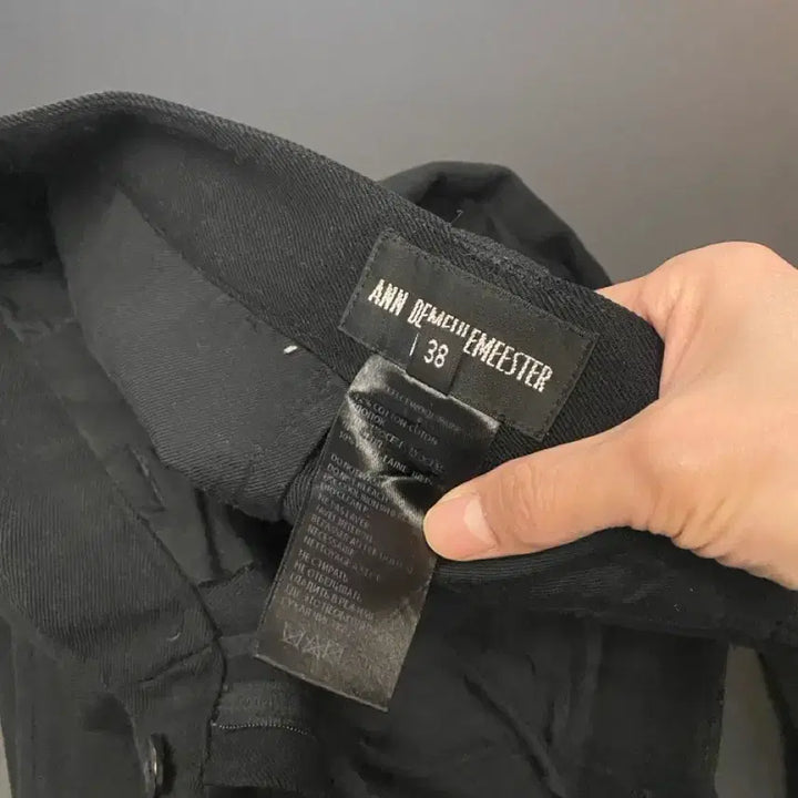 [BUNJANG] Ann Demeulemeester Black Cotton Pants / 앤 드뮐미스터 블랙 면 소재 팬츠 38