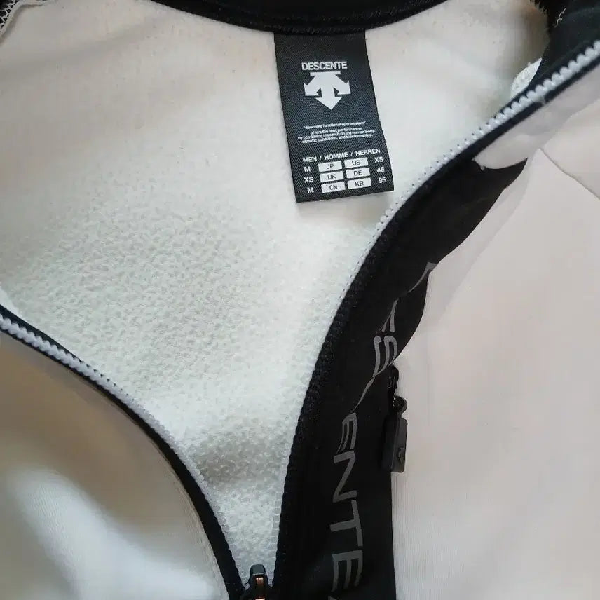 [BUNJANG] Descente Neoprene Functional Zip-Up Jacket / 데상트 기능성 집업 자켓 95호