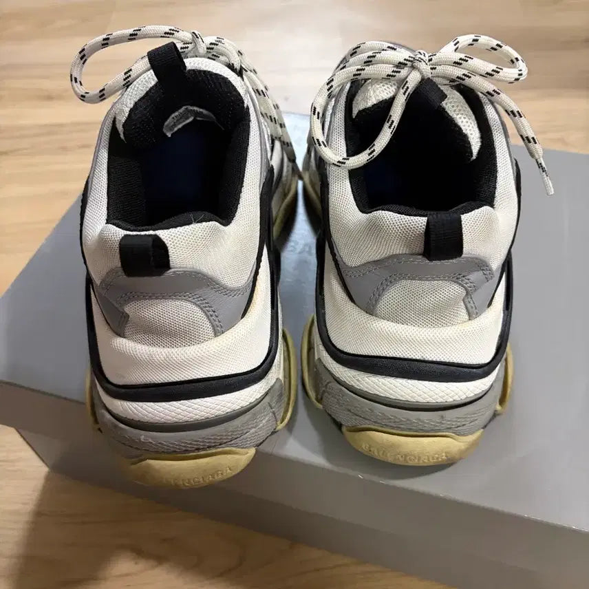 [BUNJANG] Balenciaga Triple S Sneakers White/Black / 발렌시아가 트리플S 스니커즈 화이트블랙