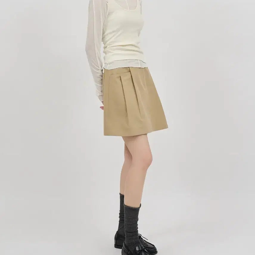 [BUNJANG] Pvcs Allure Pintuck Skirt Beige M / Pvcs 얼루어 핀턱 스커트 Msize (1회 착용, 치마바지)