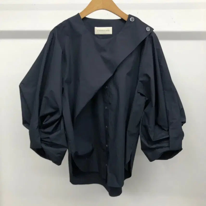 [BUNJANG] Kindersalmon Tweed Slee Voluminous Sleeve Blouse / 킨더살몬 트위드스 볼륨 슬리브 블라우스 F