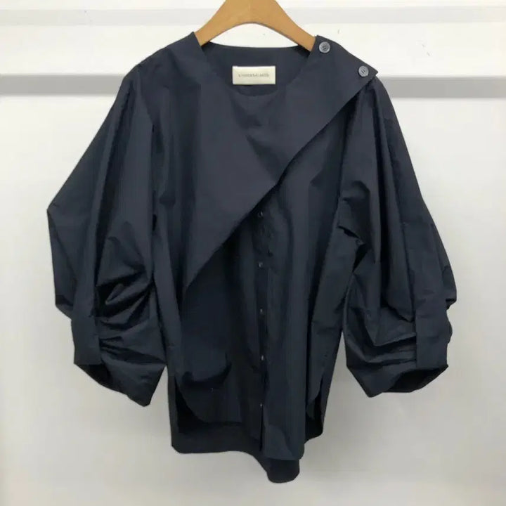 [BUNJANG] Kindersalmon Tweed Slee Voluminous Sleeve Blouse / 킨더살몬 트위드스 볼륨 슬리브 블라우스 F