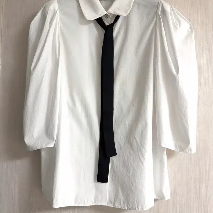 [BUNJANG] MOJO.S.FINE Volume Sleeve Collar White Shirt with Tie / 모조에스핀 볼륨 소매 카라 화이트 셔츠