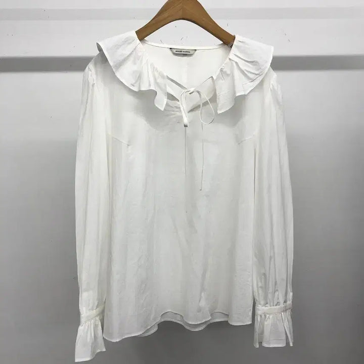 [BUNJANG] Bewbeemansion Ruffle Neck Blouse / 비뮤즈맨션 러플 넥 블라우스 F