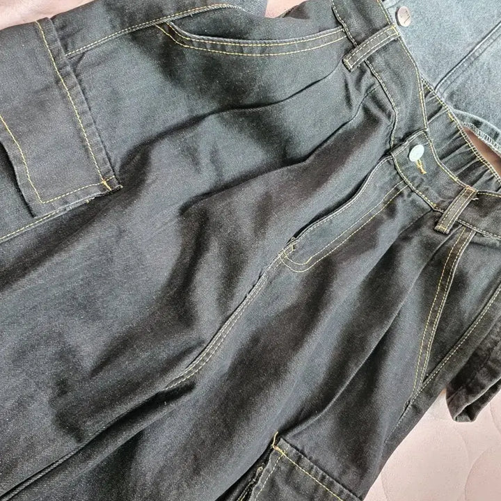 [BUNJANG] Denim Crop Jacket and Cargo Pants Set / 매력적인 데님 크롭 자켓과 카고 팬츠 세트예요. 투피스세트상품 사진에서