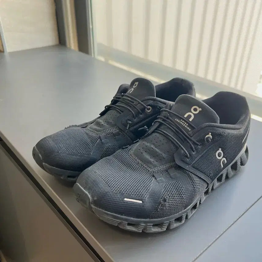 [BUNJANG] On Cloud 5 All Black Running Shoes / 온 클라우드 5 올 블랙 42(270)