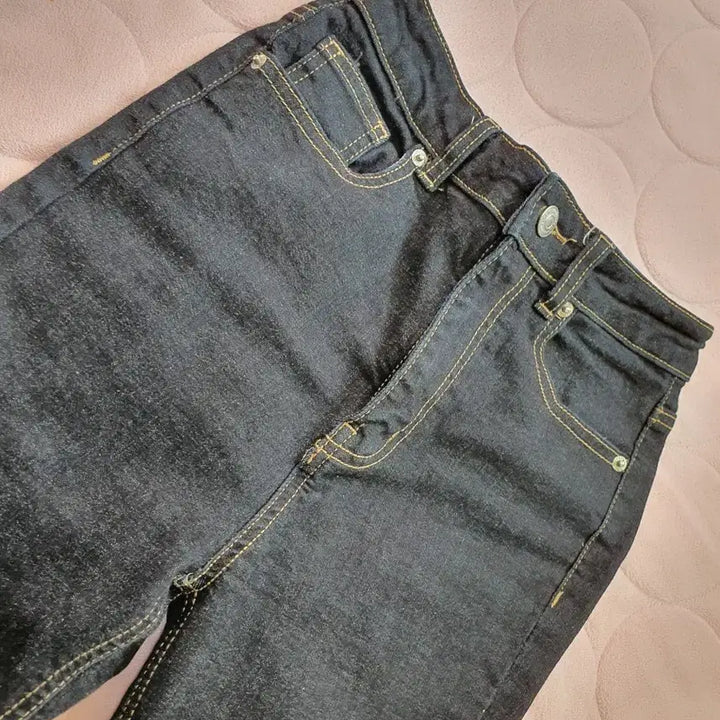 [BUNJANG] Mixxo Bootcut Jeans Size 24 / 믹쏘 부츠컷 청바지 넘넘예뻐요 24사이즈예요코튼 97%, 폴리우레탄 3