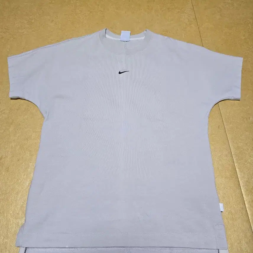 [BUNJANG] Nike NSW Center Swoosh Essential T-Shirt / 나이키 센터로고 스우시 NSW 에센셜 반팔티