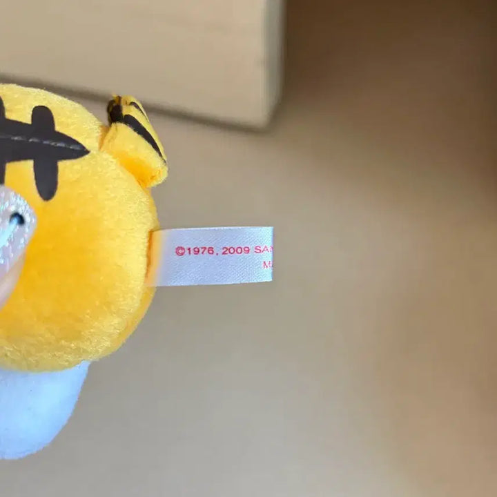 [BUNJANG] Classic Hello Kitty Tiger Plush Keychain / 고전 헬로키티 호랑이 인형 키링