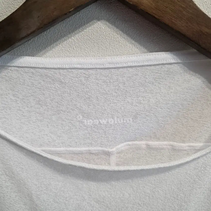 [BUNJANG] Mulawear White Polyester Short Sleeve T-Shirt Size 4 / 뮬라웨어 화이트 폴리에스터 반팔 티셔츠 4