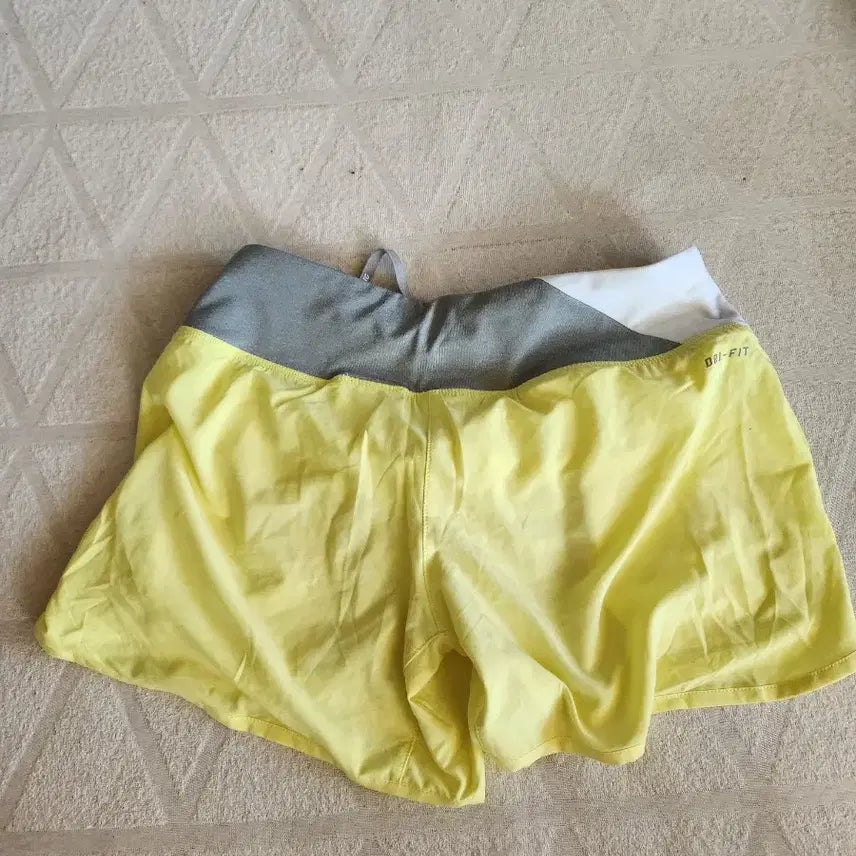 [BUNJANG] Nike Running Shorts XS Fluorescent Yellow / 나이키 러닝 반바지 xs