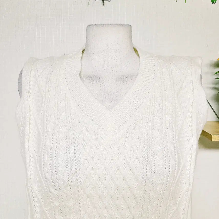 [BUNJANG] Slit Cable Knit Vest - Cream / 슬릿 케이블니트 베스트 55 66 브이넥 조끼 크림