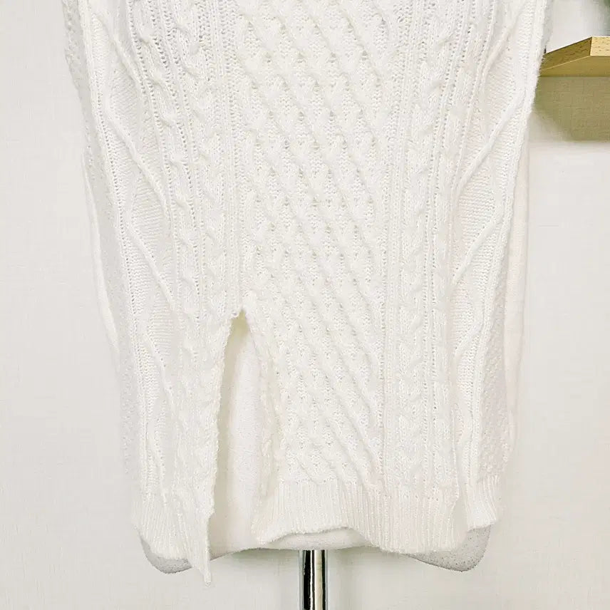 [BUNJANG] Slit Cable Knit Vest - Cream / 슬릿 케이블니트 베스트 55 66 브이넥 조끼 크림