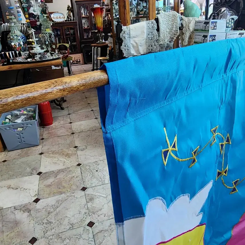 [BUNJANG] Unused Double-Sided Flag Banner (71cm x 190cm) / 미국서온 미사용 양면 깃발 자동재봉 제품 가로71cm 기장190cm 연