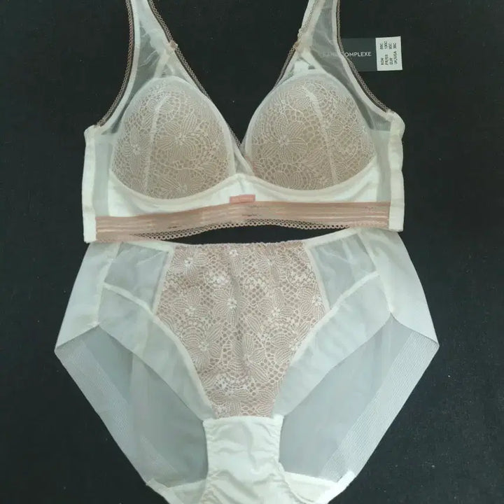 [BUNJANG] 85C Victoria Studio Push-up Mold Bra Panty 3 Set / 85C빅토리아스튜디오 푸시업 몰드 브라팬티 3세트 / 25,000원