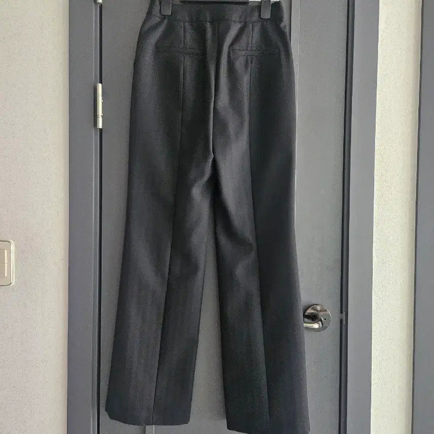 [BUNJANG] Theilma Black Slacks Pants (Size S) / 더일마 블랙 슬랙스 팬츠예요 새상품 S