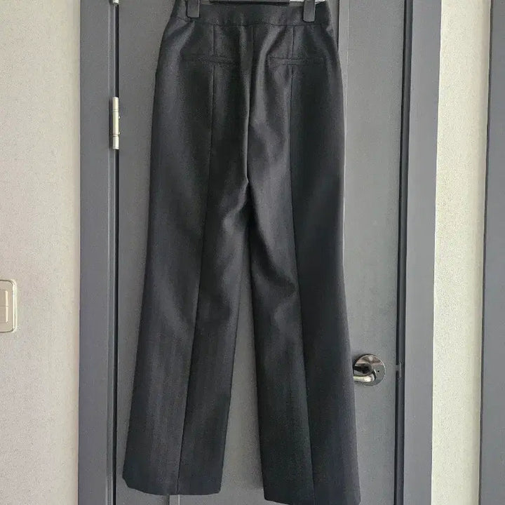 [BUNJANG] Theilma Black Slacks Pants (Size S) / 더일마 블랙 슬랙스 팬츠예요 새상품 S