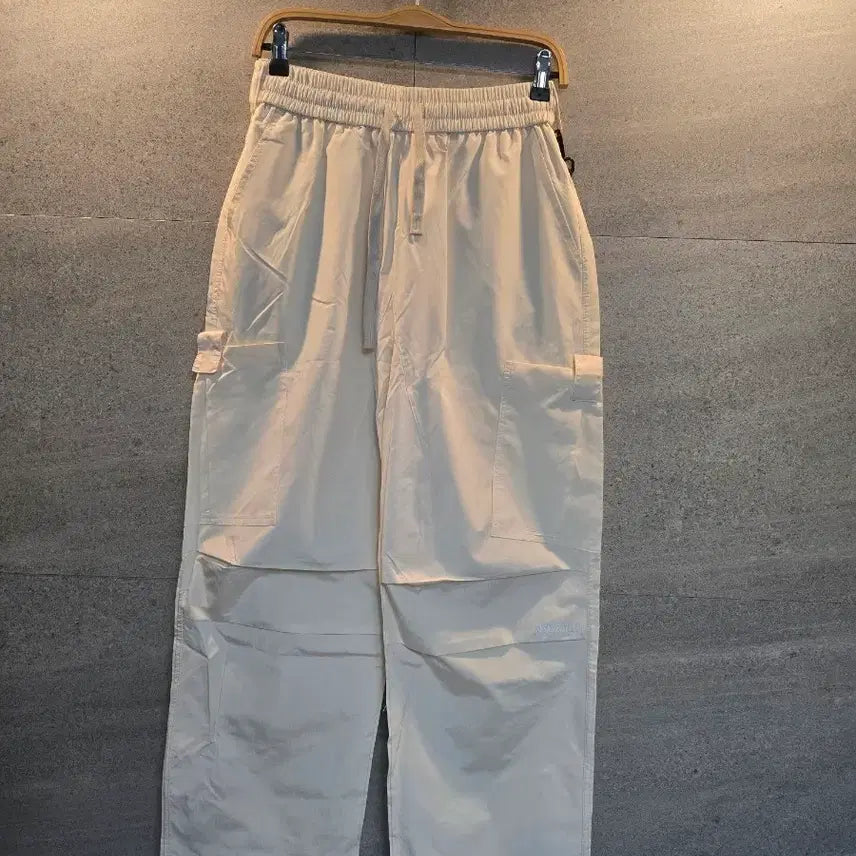 [BUNJANG] Sesame Street Ivory Cargo Pants / 세서미 스트리트. 정품! 아이보리 카고 팬츠.
