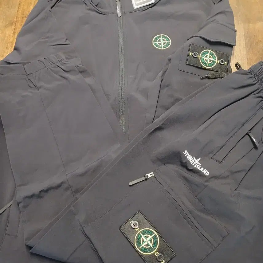 [BUNJANG] Stone Island Training Set Black Top and Bottom / 스톤아일랜드 트레이닝 세트 블랙 상하의