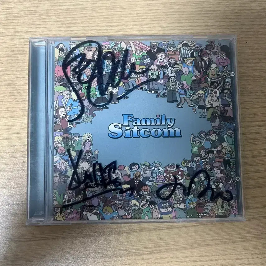 [BUNJANG] Legit Goons Family Sitcom Signed Album / 리짓군즈 패밀리 시트콤 싸인반 펀딩버전