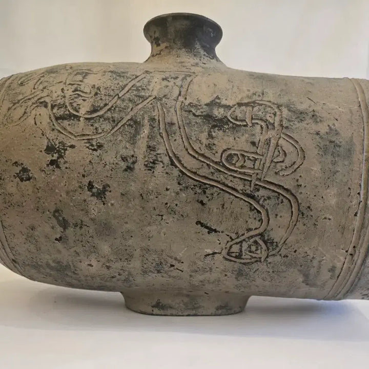[BUNJANG] Joseon Dynasty Buncheong Ware Celadon Harmonious Fish-Decorated Janggun Bottle / 조선 전기 분청사기 조화 어문 장군병 입니다