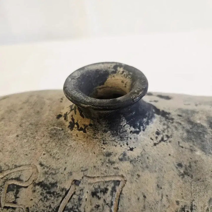 [BUNJANG] Joseon Dynasty Buncheong Ware Celadon Harmonious Fish-Decorated Janggun Bottle / 조선 전기 분청사기 조화 어문 장군병 입니다