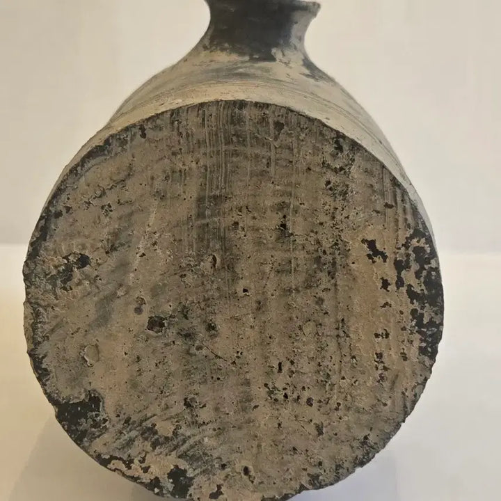 [BUNJANG] Joseon Dynasty Buncheong Ware Celadon Harmonious Fish-Decorated Janggun Bottle / 조선 전기 분청사기 조화 어문 장군병 입니다