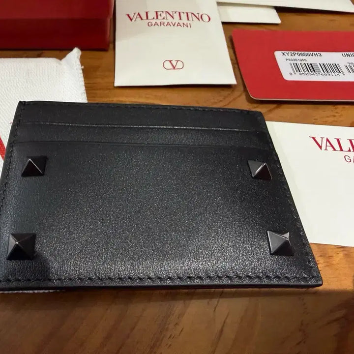 [BUNJANG] Valentino Rockstud Cardholder Black / 발렌티노 락스터드 카드지갑 블랙 새제품