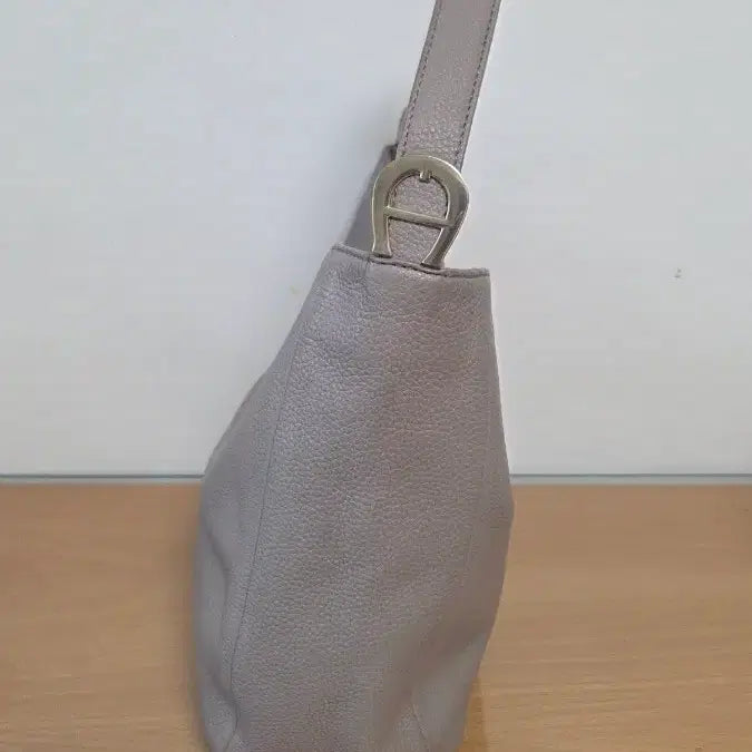 [BUNJANG] AIGNER Leather Shoulder Bag / AIGNER 가죽 숄더백 가로37 세로27