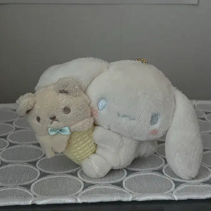 [BUNJANG] Cinnamoroll Natural Ice Cream Mascot Plush / 시나모롤 내츄럴 아이스크림 마스코트