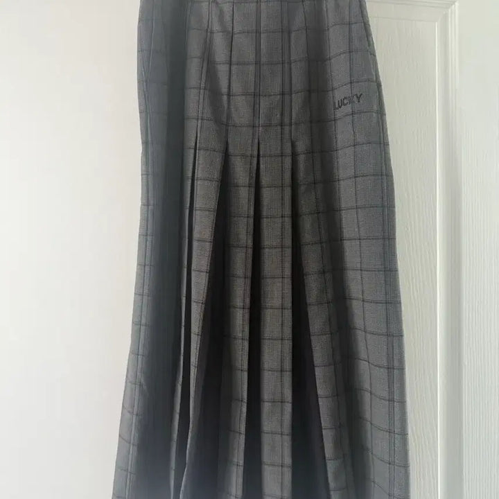 [BUNJANG] Lucky Chouette Check Pattern Long Skirt / 럭키슈에뜨 체크 스커트