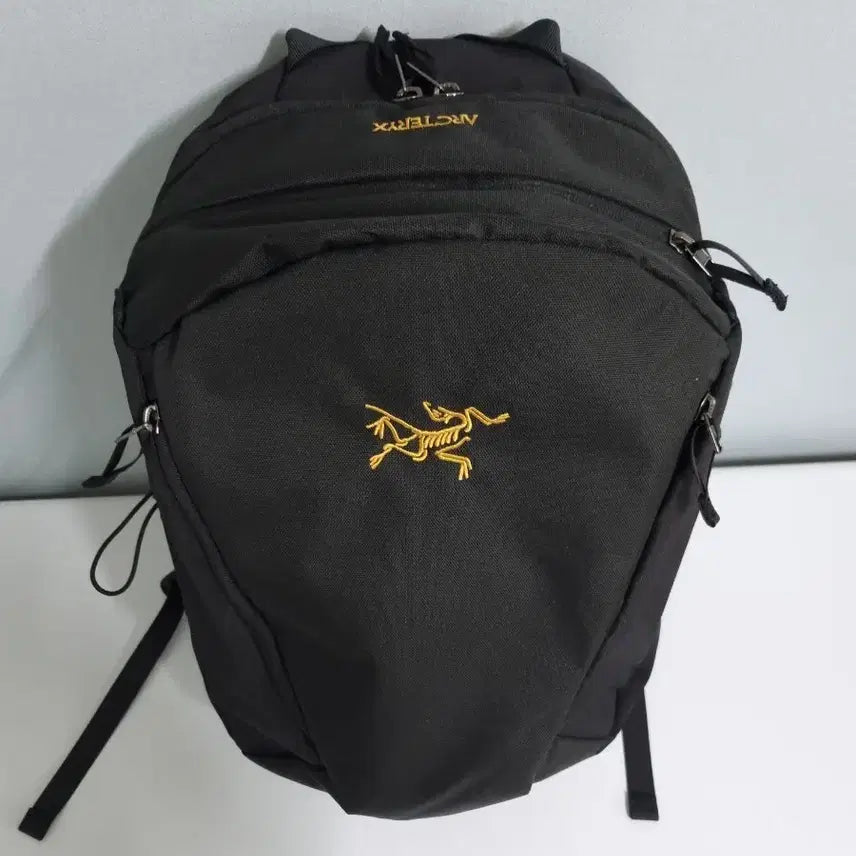 [BUNJANG] Mantis 26 Black Hiking Backpack / 맨티스26블랙.등산가방.책가방.아크백팩