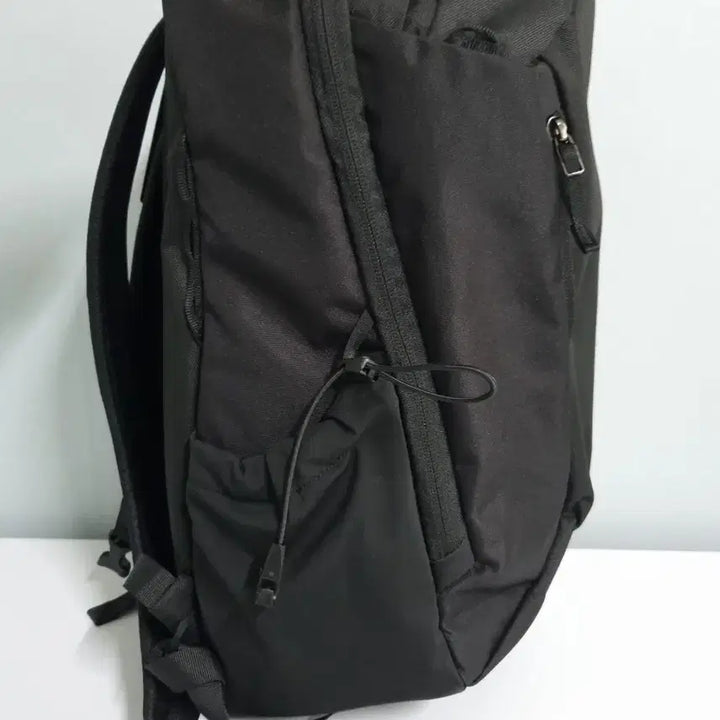 [BUNJANG] Mantis 26 Black Hiking Backpack / 맨티스26블랙.등산가방.책가방.아크백팩